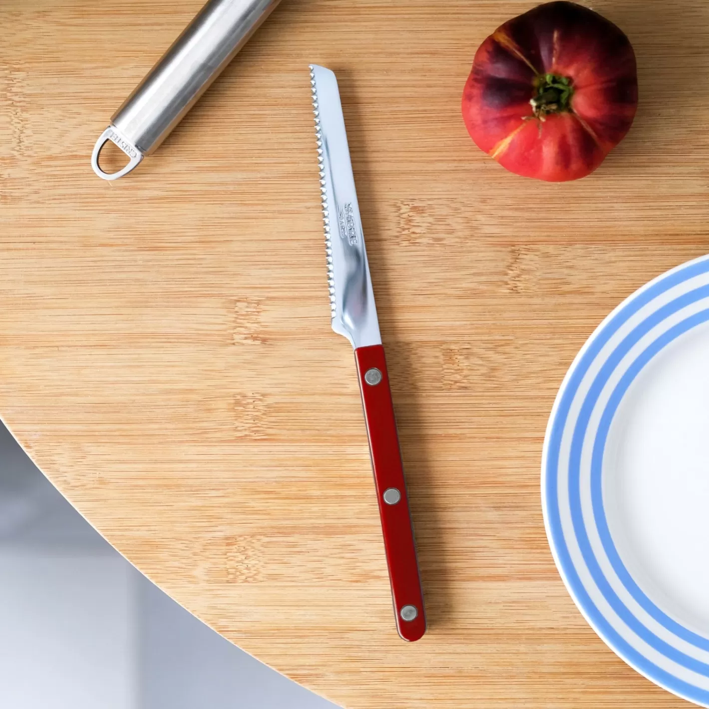 Sabre Paris Tomato Knife>Bistrot Solid, Burgundy