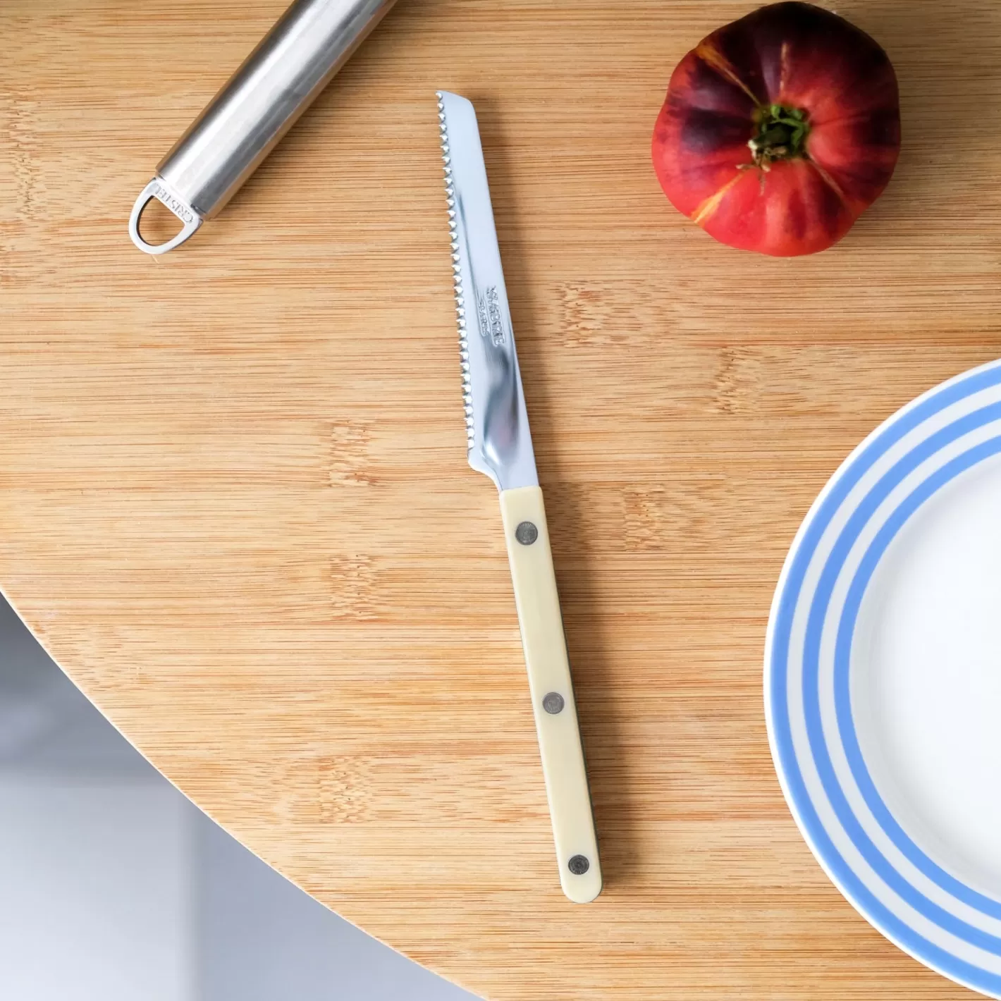 Sabre Paris Tomato Knife>Bistrot Solid, Ivory