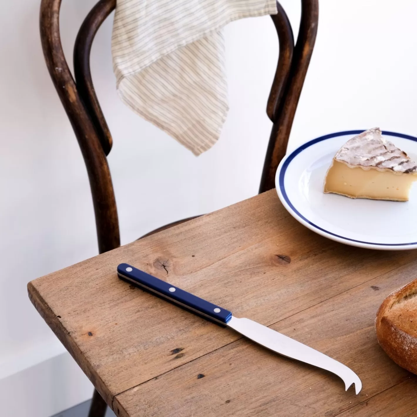 Sabre Paris Cheese Knife>Bistrot Solid, Navy blue