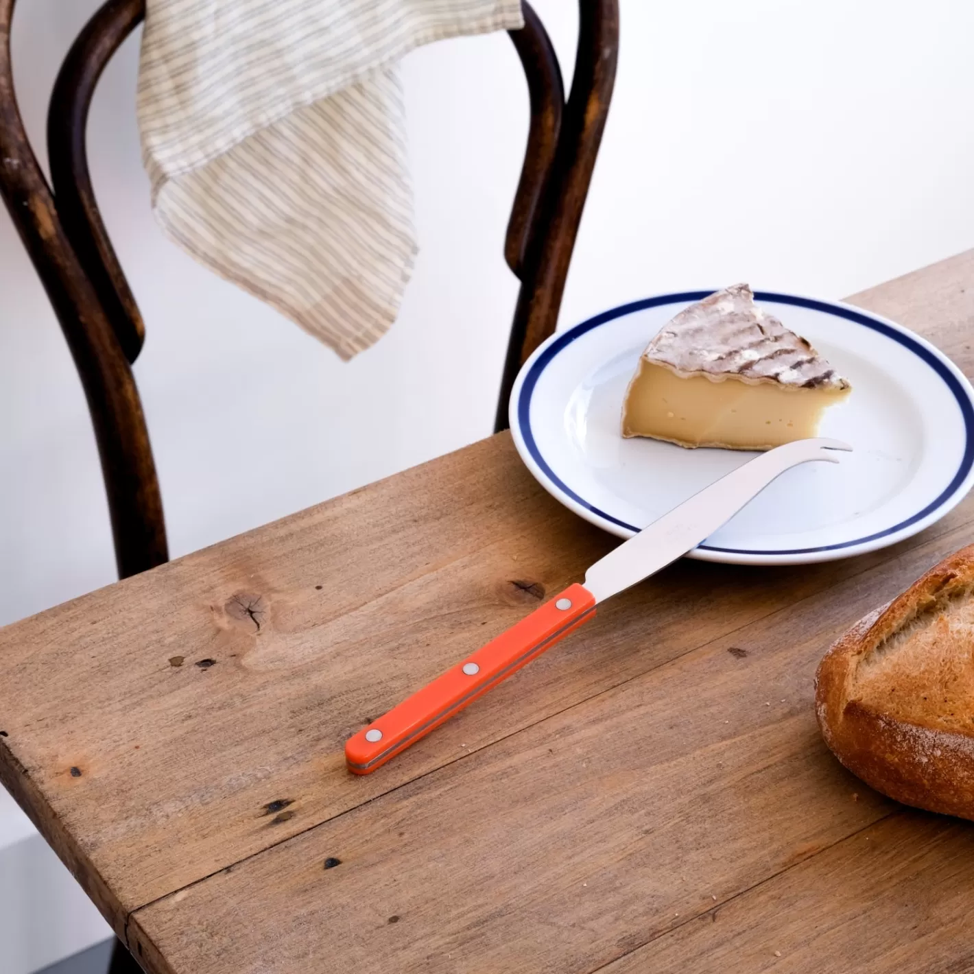 Sabre Paris Cheese Knife>Bistrot Solid, Orange