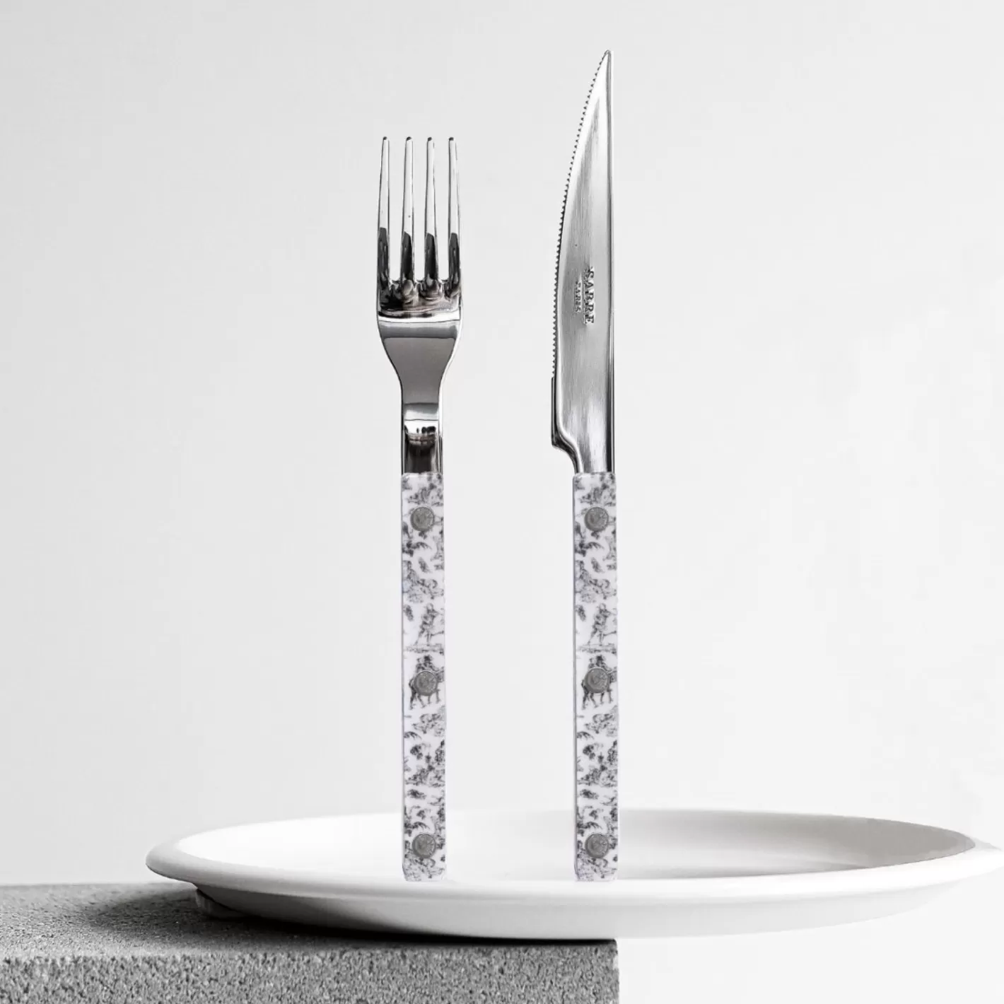 Sabre Paris Dinner Knife>Bistrot Toile, Black