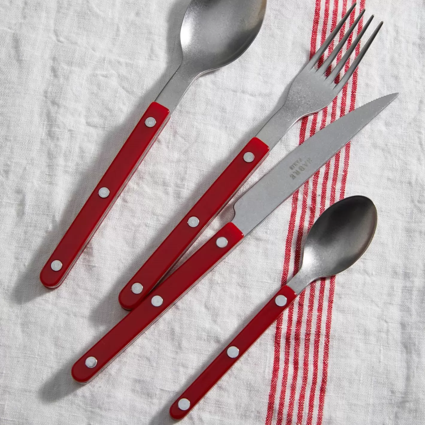 Sabre Paris Dinner Knife>Bistrot Vintage Solid, Burgundy