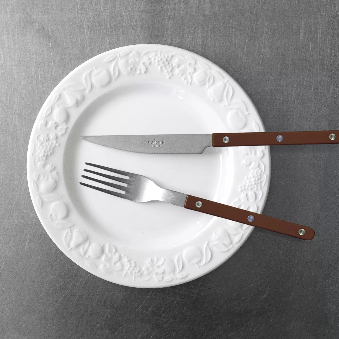 Sabre Paris Dinner Knife>Bistrot Vintage Solid, Chocolate