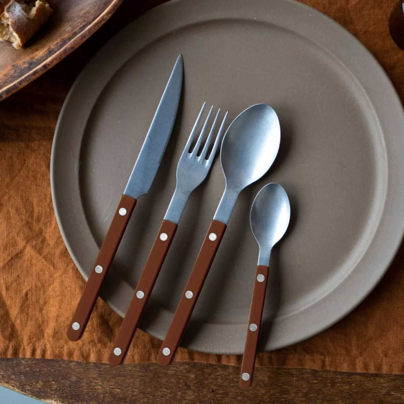Sabre Paris 24 Pieces Set>Bistrot Vintage Solid, Chocolate