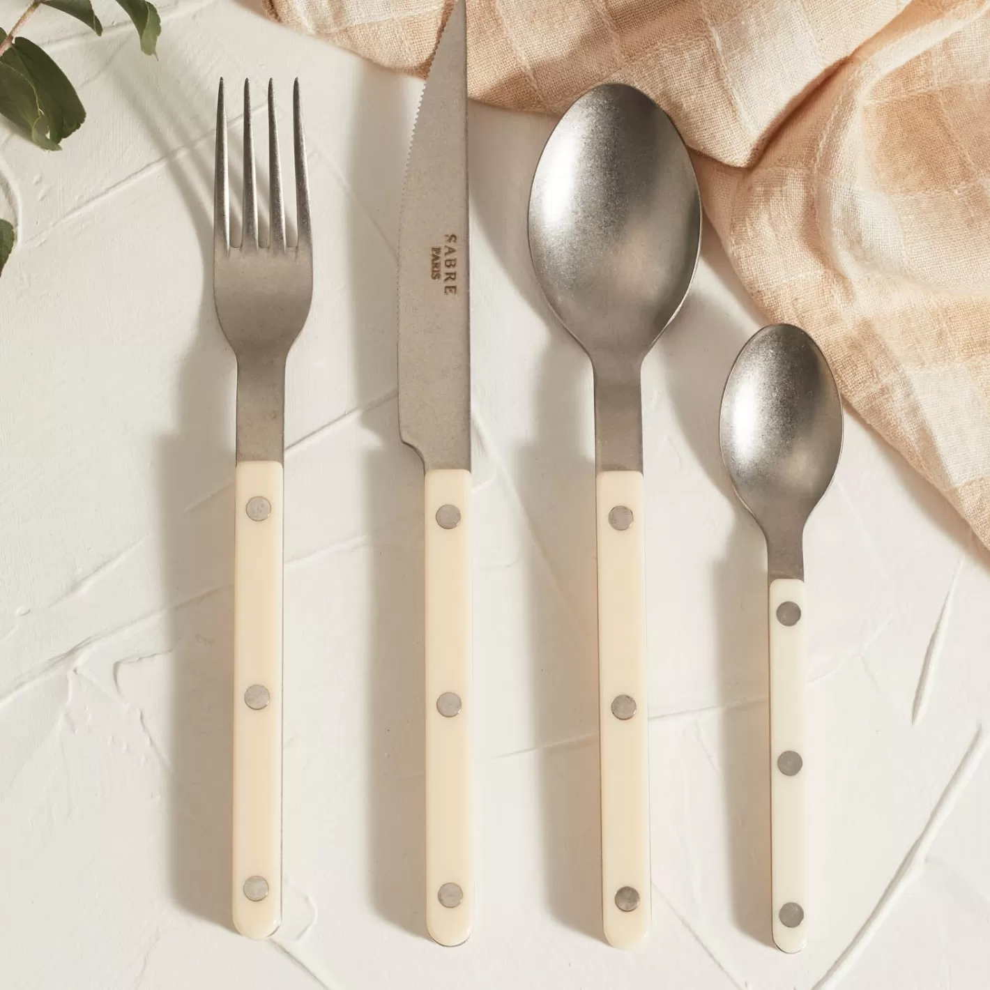 Sabre Paris Dinner Knife>Bistrot Vintage Solid, Ivory