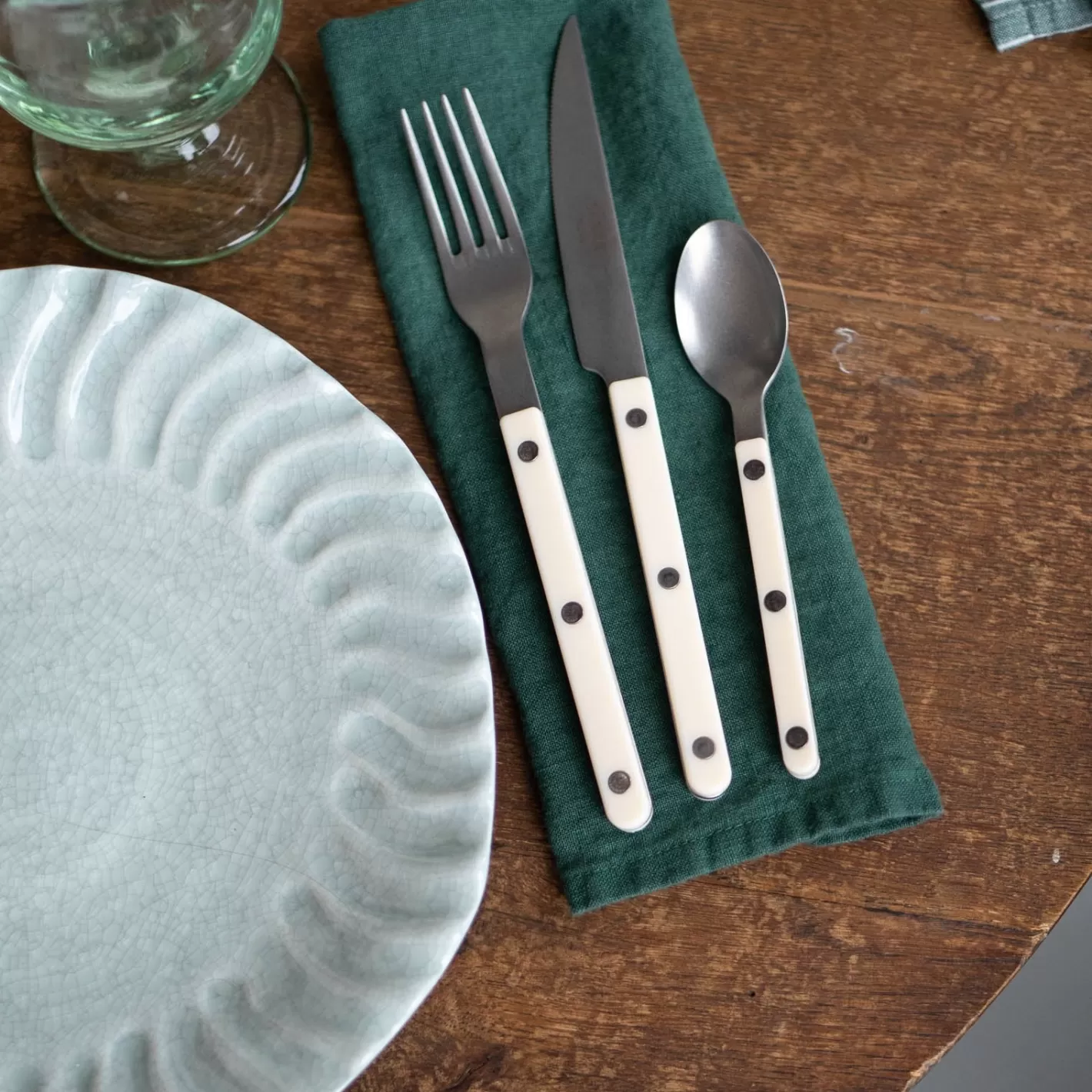 Sabre Paris Dinner Knife>Bistrot Vintage Solid, Ivory