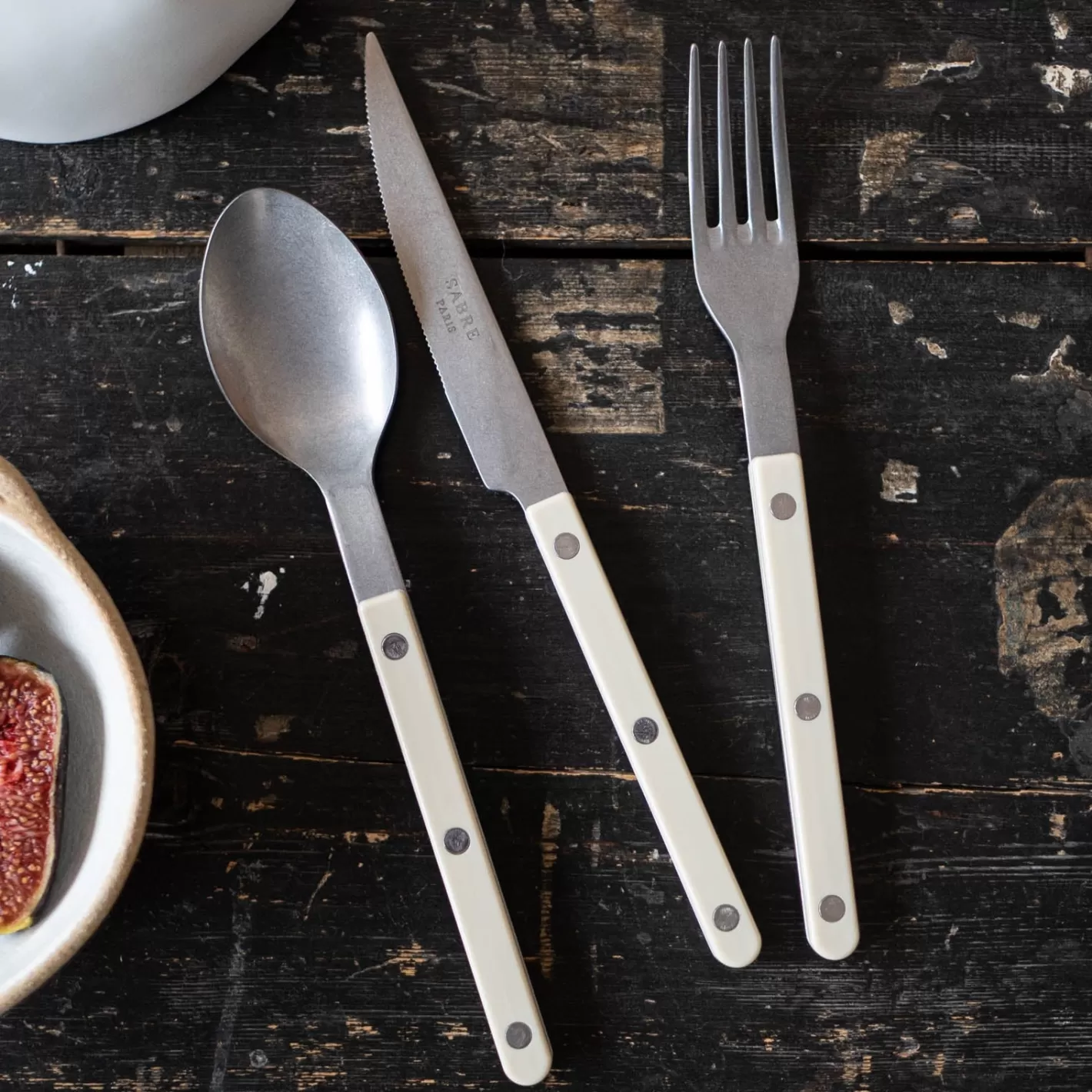 Sabre Paris Dinner Knife>Bistrot Vintage Solid, Ivory