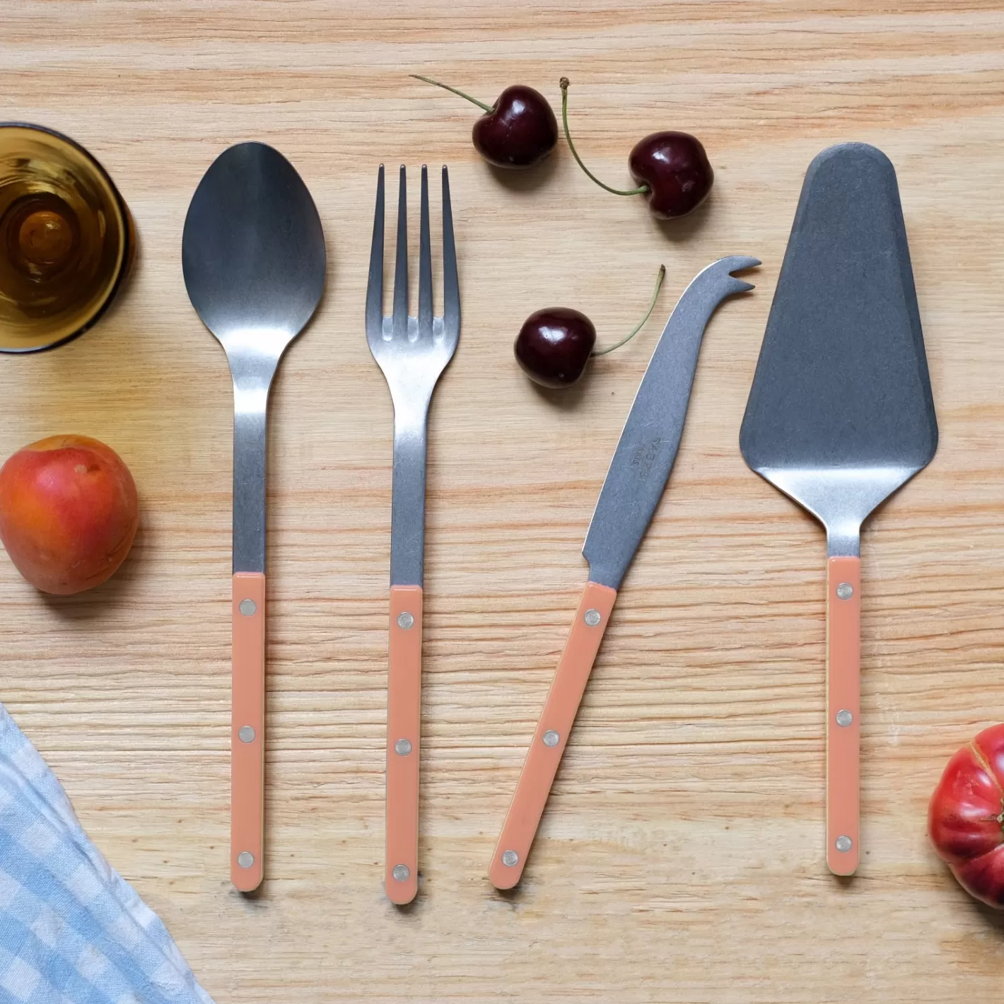 Sabre Paris Set Of 4 Must-Have Serving Pieces>Bistrot Vintage Solid, Nude Pink