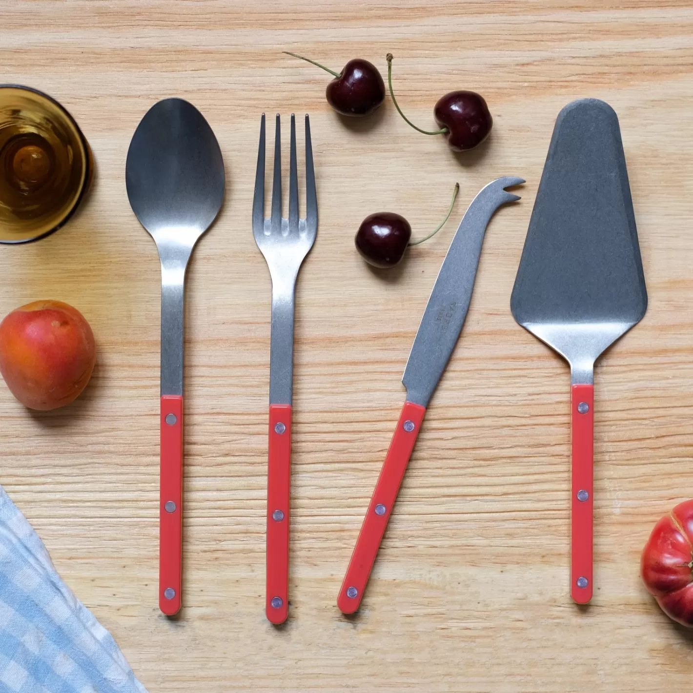 Sabre Paris Set Of 4 Must-Have Serving Pieces>Bistrot Vintage Solid, Red