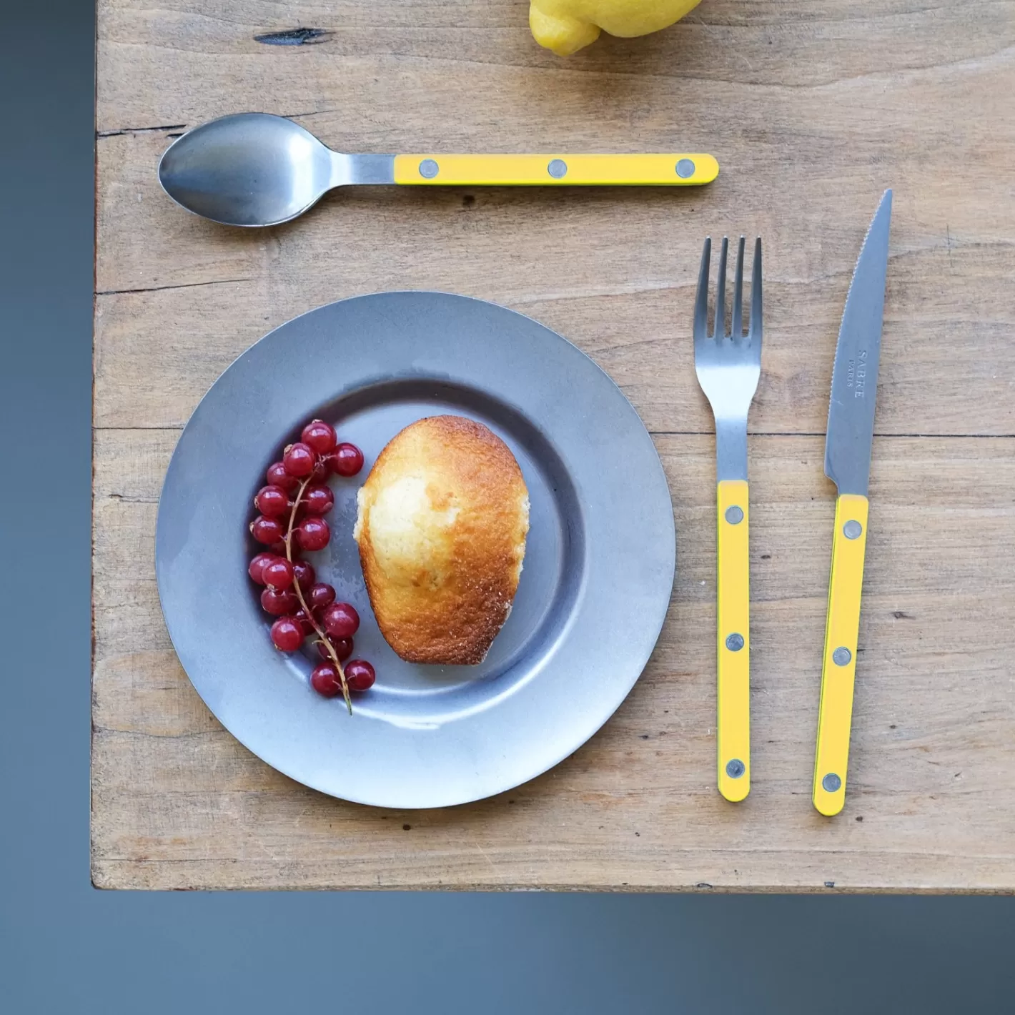 Sabre Paris Dessert Spoon>Bistrot Vintage Solid, Yellow