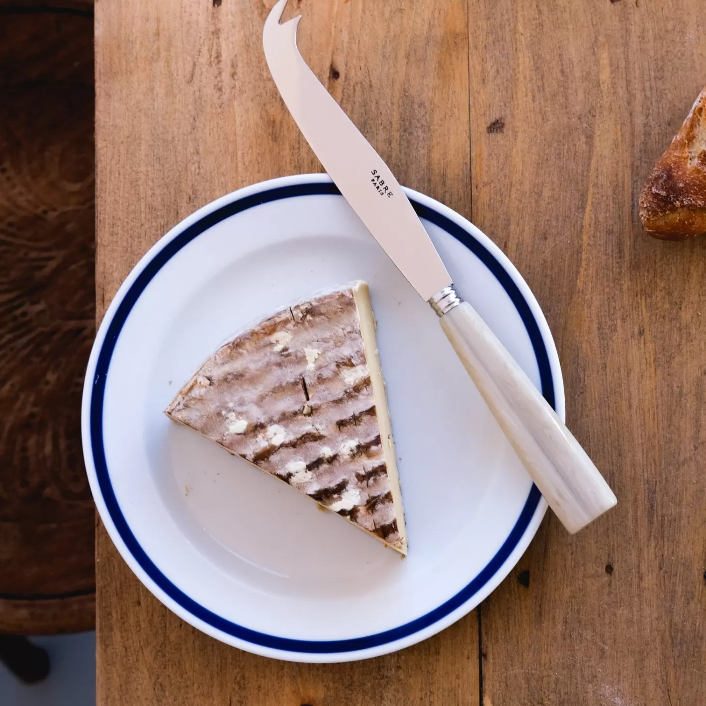 Sabre Paris Cheese Knife>Nature, Faux Horn