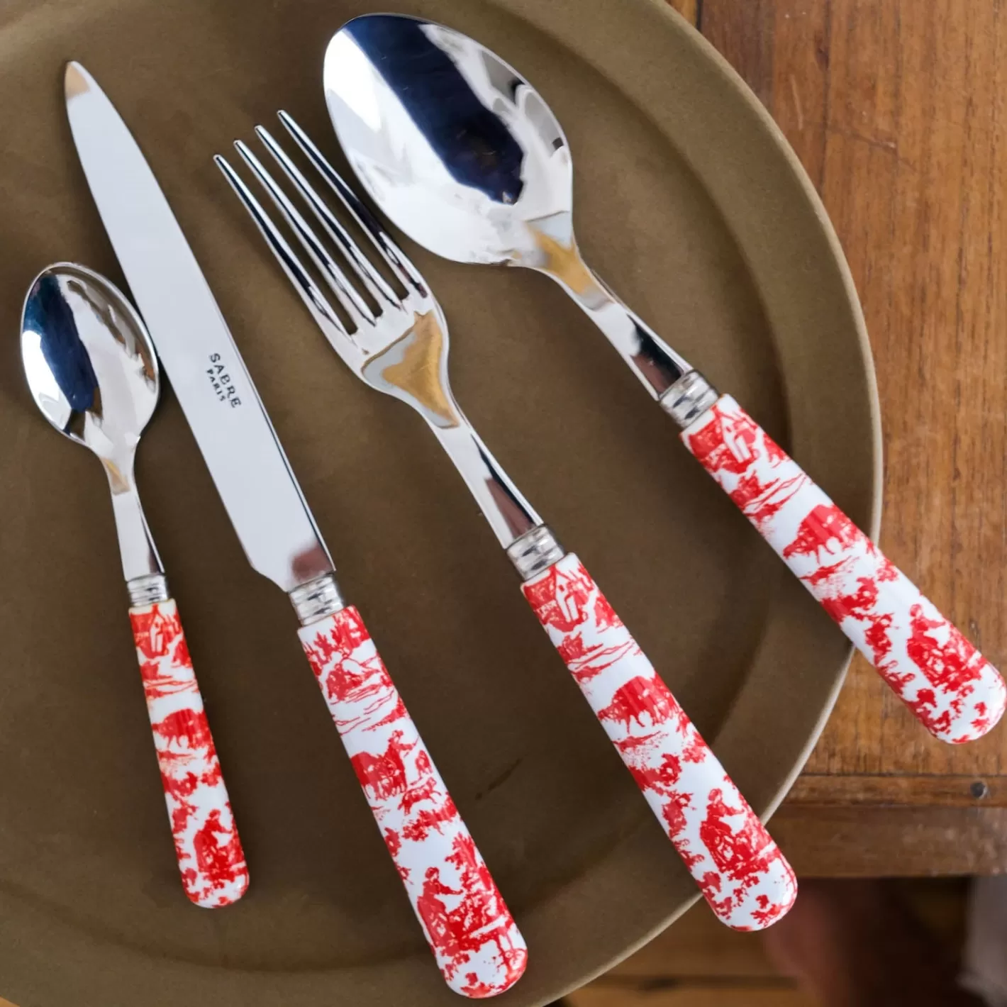 Sabre Paris Dinner Knife>Toile, Red