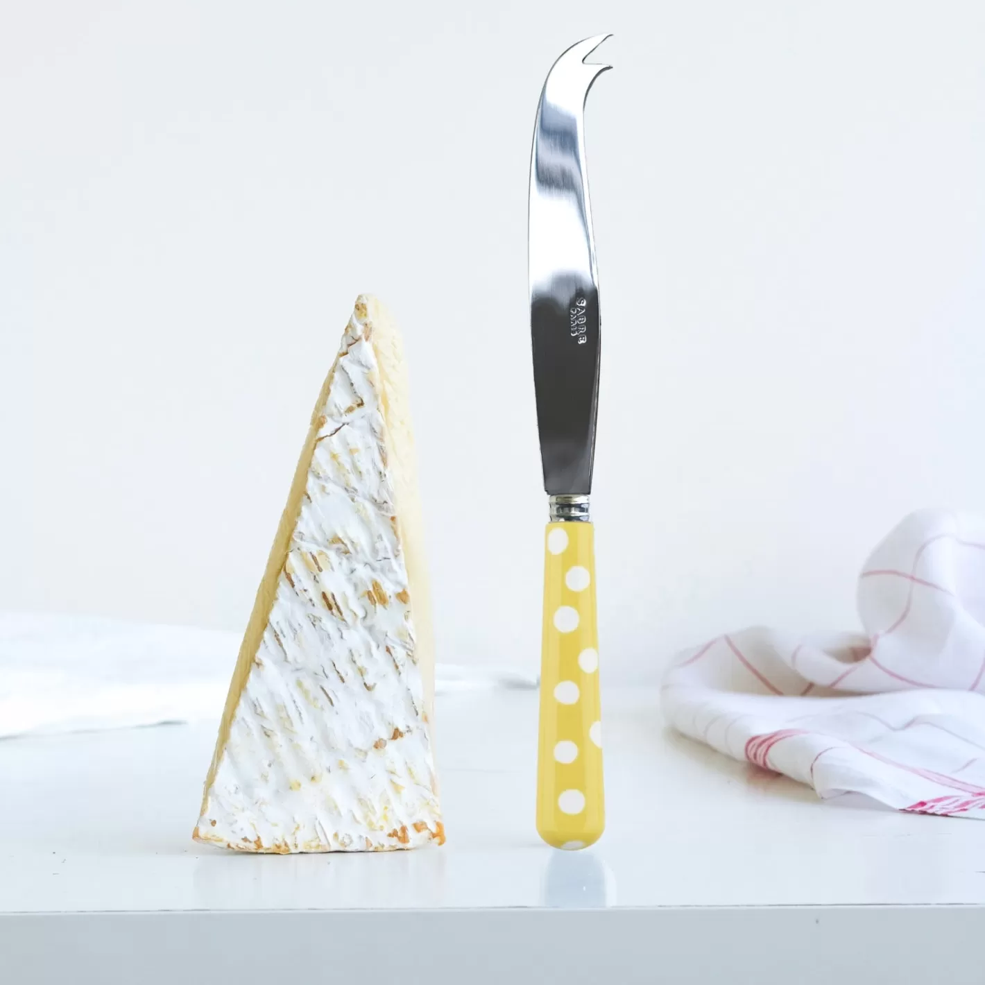 Sabre Paris Cheese Knife>White Dots, Yellow